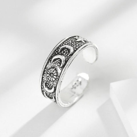 Moon & Stars Silver Ring - Her Majesty's Goods